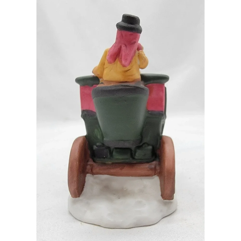 Dept 56 Dover Coach Horse/Carriage & Carolers Heritage Village Collection